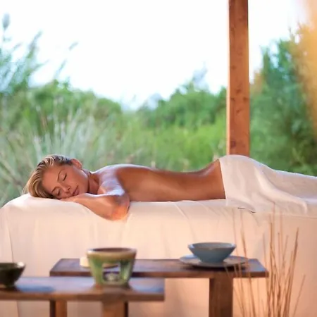 Insulae リゾート チェファル